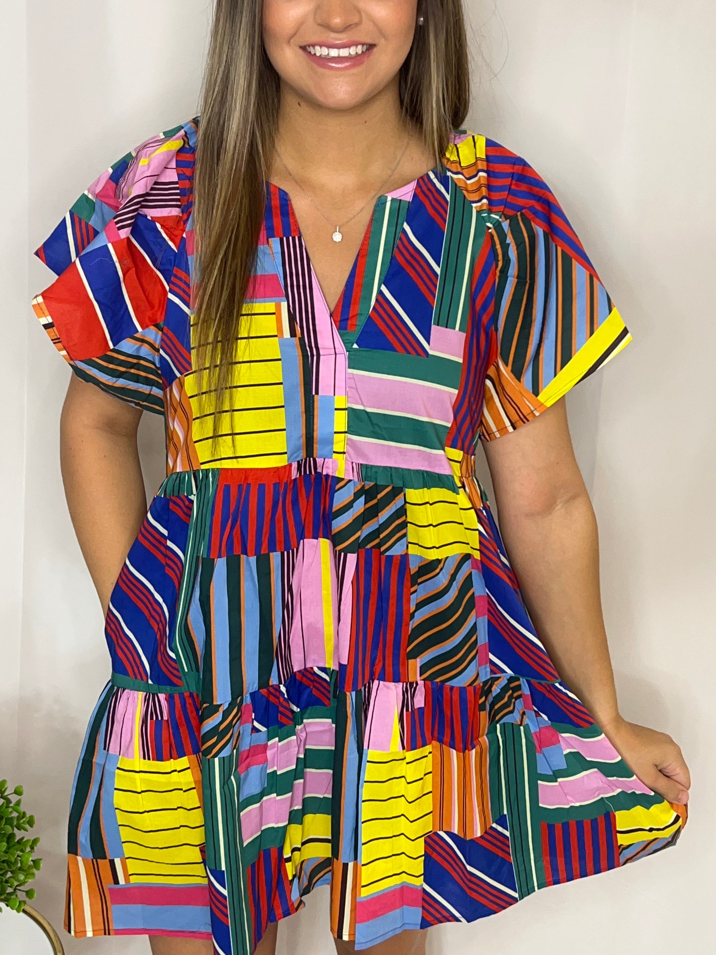 Color block dress with pockets